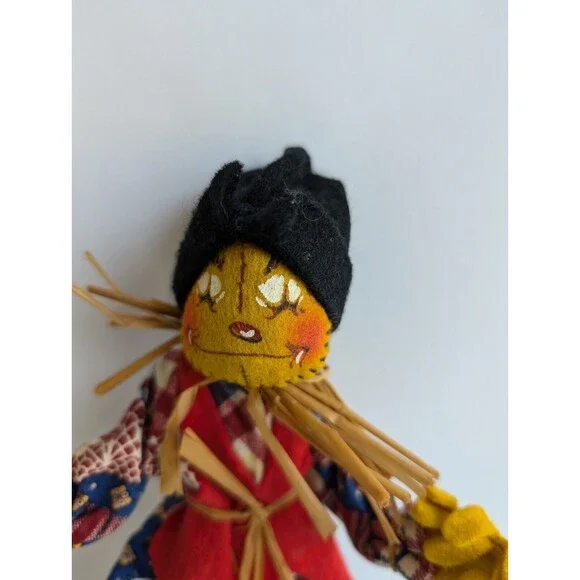 Vintage Annalee Doll Scarecrow 1971 Mobilitee Red vest black hat - Picture 2 of 4